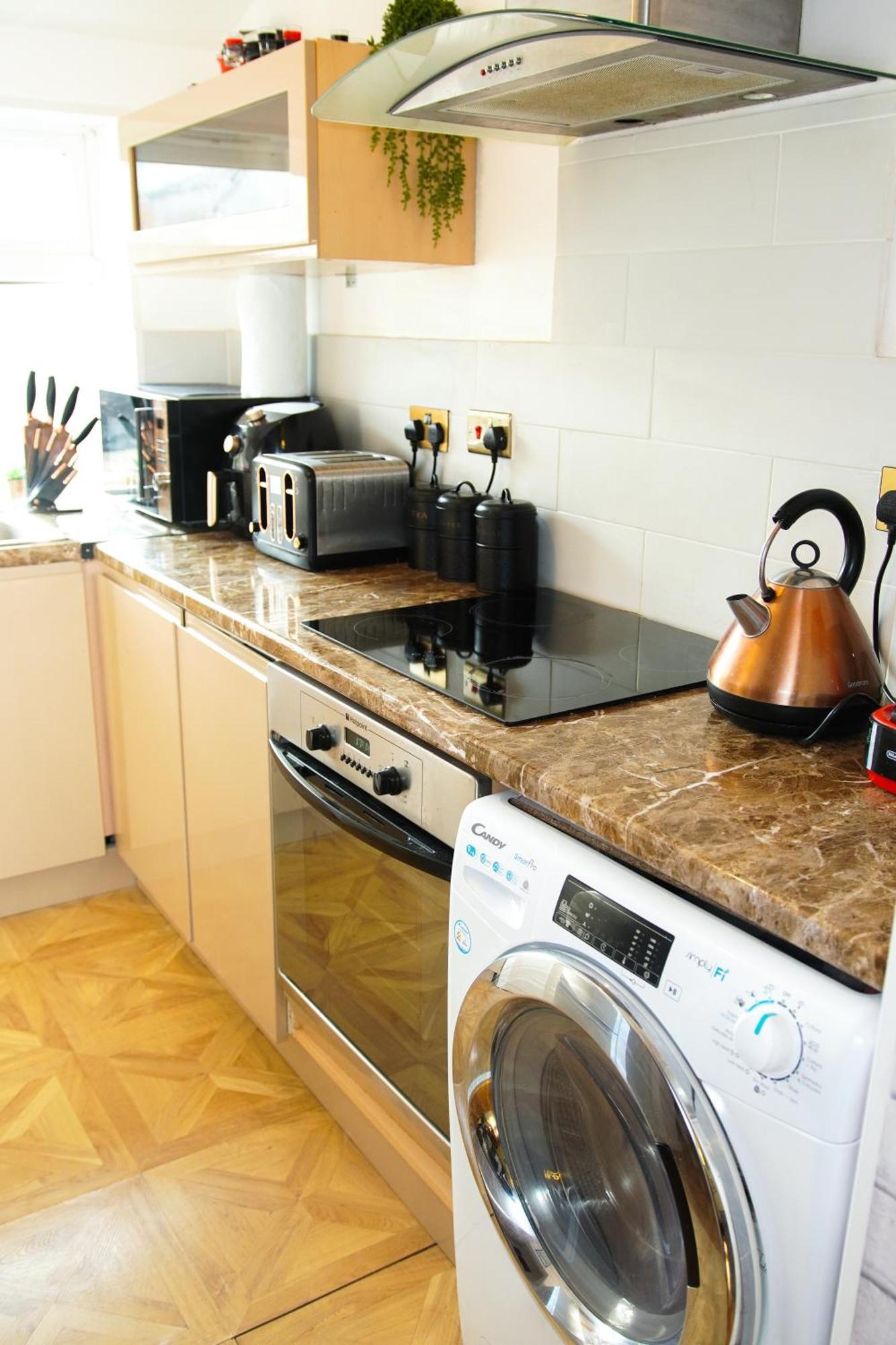 5 Bedroom House Near Cardiff City. מראה חיצוני תמונה