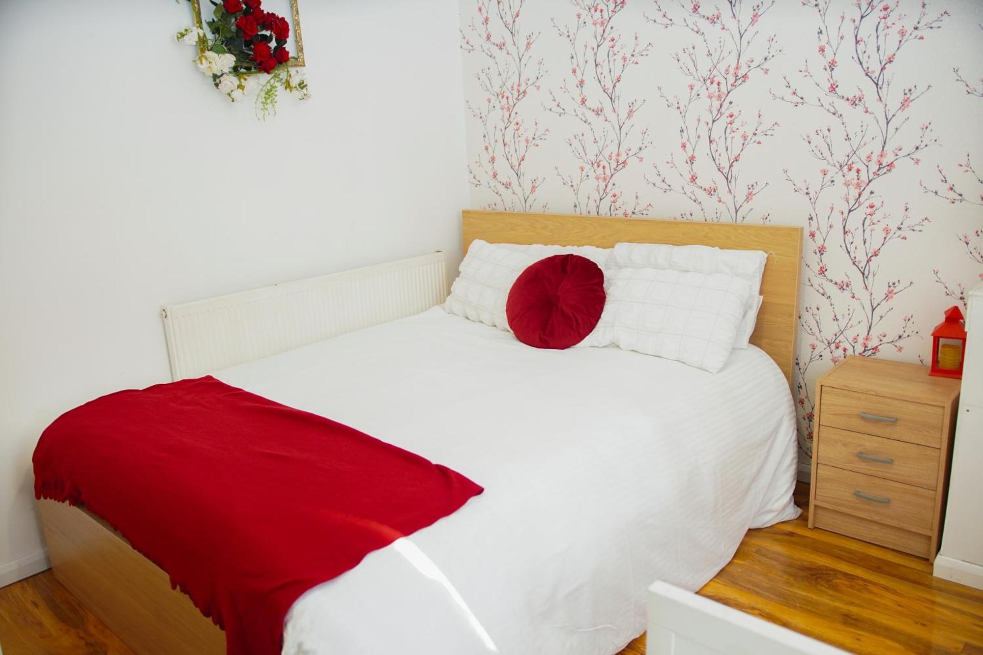 5 Bedroom House Near Cardiff City. מראה חיצוני תמונה
